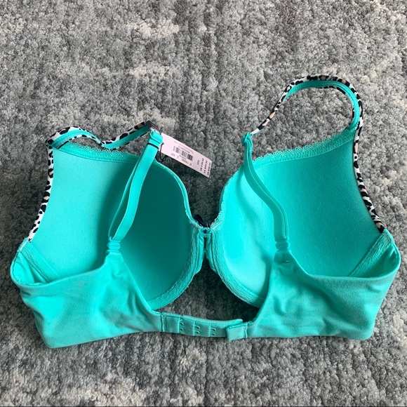 Victoria’s Secret Padded Bra 32D - Picture 3 of 3